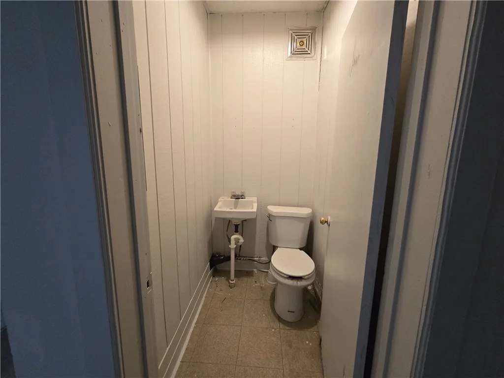 515 Dewey Avenue, Rochester, New York 14613, Rochester, New York 14613, ,Commercial Sale,For Sale,515 Dewey Avenue, Rochester, New York 14613,0,R1649815