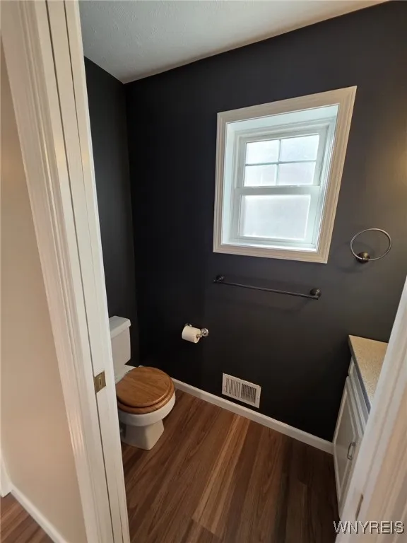 134 Arrowhead Drive, Gates, New York 14624, Gates, New York 14624, 4 Bedrooms Bedrooms, 5 Rooms Rooms,1 BathroomBathrooms,Residential,For Sale,134 Arrowhead Drive, Gates, New York 14624,0,B1649694