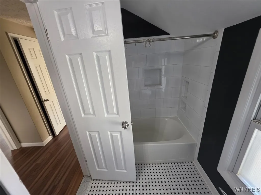 134 Arrowhead Drive, Gates, New York 14624, Gates, New York 14624, 4 Bedrooms Bedrooms, 5 Rooms Rooms,1 BathroomBathrooms,Residential,For Sale,134 Arrowhead Drive, Gates, New York 14624,0,B1649694