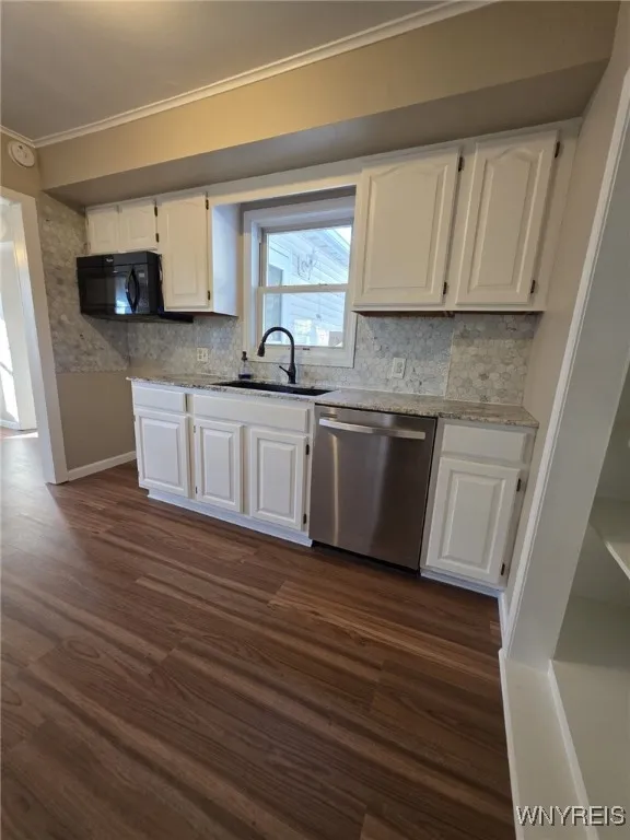 134 Arrowhead Drive, Gates, New York 14624, Gates, New York 14624, 4 Bedrooms Bedrooms, 5 Rooms Rooms,1 BathroomBathrooms,Residential,For Sale,134 Arrowhead Drive, Gates, New York 14624,0,B1649694