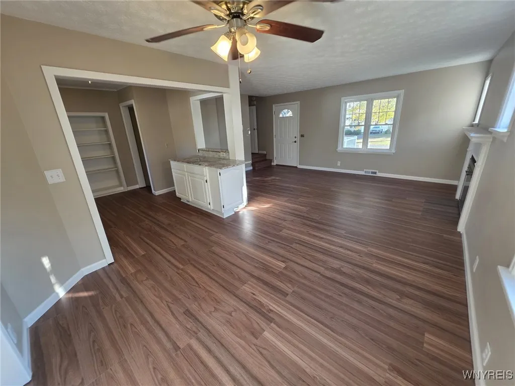 134 Arrowhead Drive, Gates, New York 14624, Gates, New York 14624, 4 Bedrooms Bedrooms, 5 Rooms Rooms,1 BathroomBathrooms,Residential,For Sale,134 Arrowhead Drive, Gates, New York 14624,0,B1649694