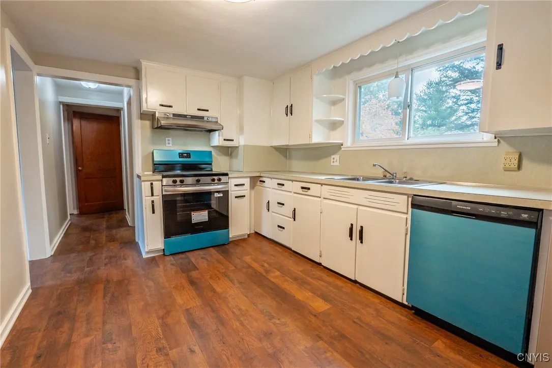 906 Mckinley Avenue, Rome, New York 13440, Rome, New York 13440, 4 Bedrooms Bedrooms, 6 Rooms Rooms,1 BathroomBathrooms,Residential,For Sale,906 Mckinley Avenue, Rome, New York 13440,0,S1649768