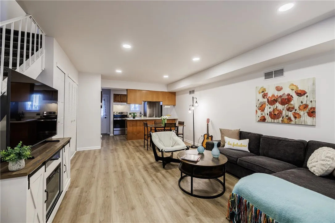 942 Eastbrooke Ln, Brighton, New York 14618, Brighton, New York 14618, 2 Bedrooms Bedrooms, 4 Rooms Rooms,1 BathroomBathrooms,Residential,For Sale,942 Eastbrooke Ln, Brighton, New York 14618,0,R1649651