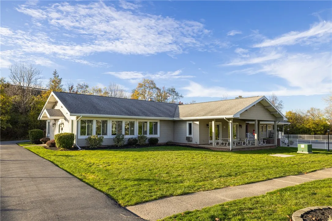 942 Eastbrooke Ln, Brighton, New York 14618, Brighton, New York 14618, 2 Bedrooms Bedrooms, 4 Rooms Rooms,1 BathroomBathrooms,Residential,For Sale,942 Eastbrooke Ln, Brighton, New York 14618,0,R1649651