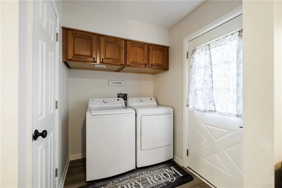 942 Eastbrooke Ln, Brighton, New York 14618, Brighton, New York 14618, 2 Bedrooms Bedrooms, 4 Rooms Rooms,1 BathroomBathrooms,Residential,For Sale,942 Eastbrooke Ln, Brighton, New York 14618,0,R1649651