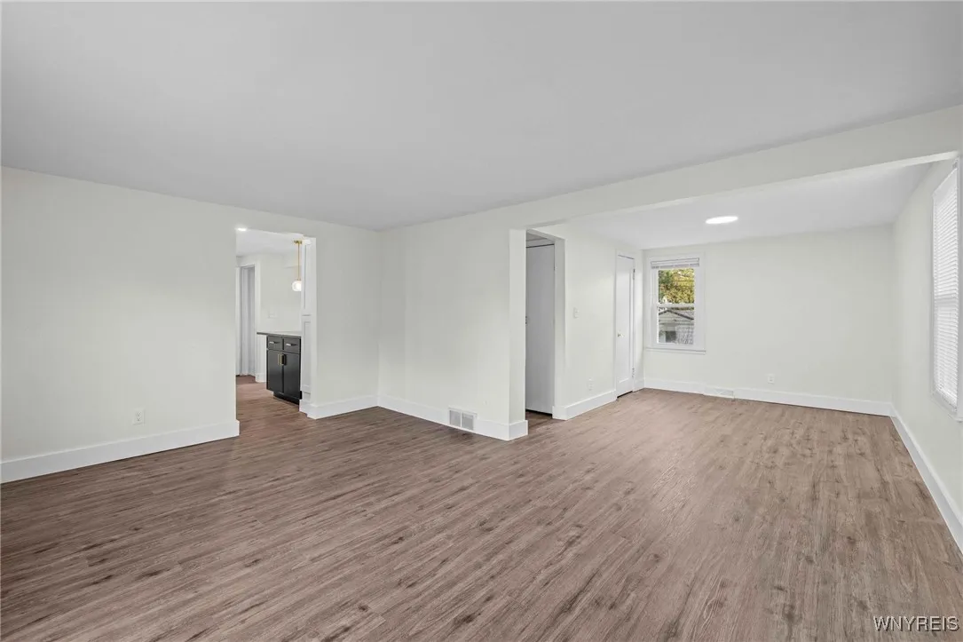 77 Balbach Drive, Cheektowaga, New York 14225, Cheektowaga, New York 14225, 3 Bedrooms Bedrooms, 5 Rooms Rooms,2 BathroomsBathrooms,Residential,For Sale,77 Balbach Drive, Cheektowaga, New York 14225,0,B1648948