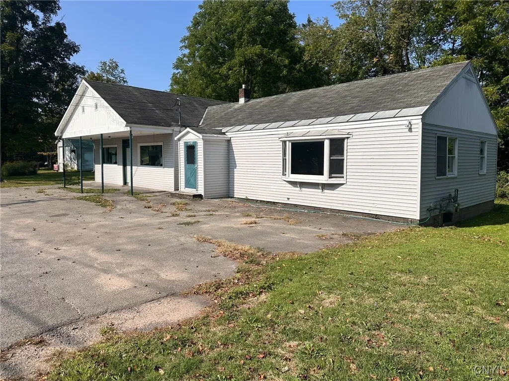 7421 Rt-291, Marcy, New York 13403, Marcy, New York 13403, 3 Bedrooms Bedrooms, 6 Rooms Rooms,2 BathroomsBathrooms,Residential,For Sale,7421 Rt-291, Marcy, New York 13403,0,S1649840