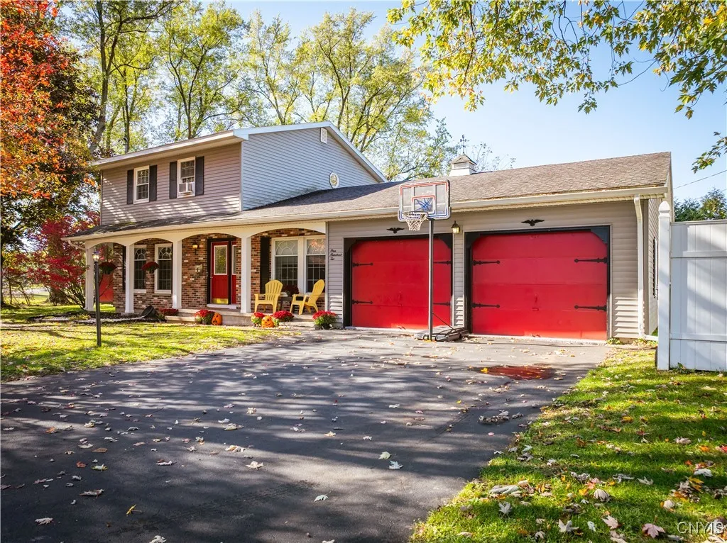 102 Parkway, Rome, New York 13440, Rome, New York 13440, 3 Bedrooms Bedrooms, 8 Rooms Rooms,1 BathroomBathrooms,Residential,For Sale,102 Parkway, Rome, New York 13440,0,S1649543