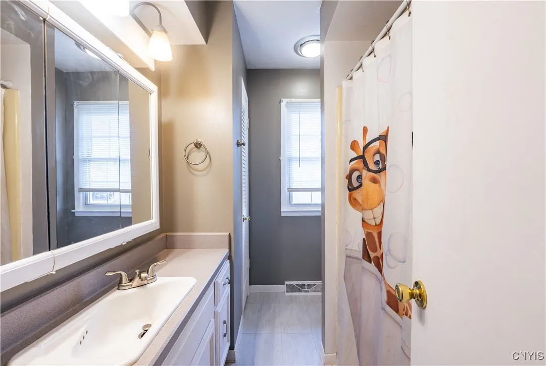 102 Parkway, Rome, New York 13440, Rome, New York 13440, 3 Bedrooms Bedrooms, 8 Rooms Rooms,1 BathroomBathrooms,Residential,For Sale,102 Parkway, Rome, New York 13440,0,S1649543