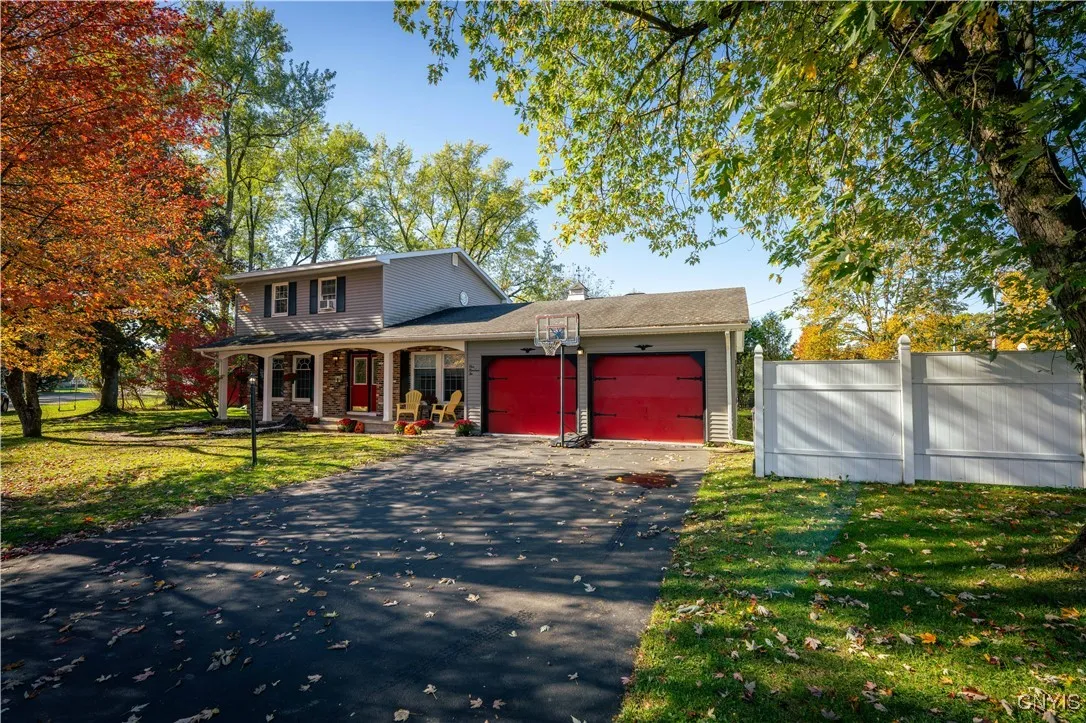 102 Parkway, Rome, New York 13440, Rome, New York 13440, 3 Bedrooms Bedrooms, 8 Rooms Rooms,1 BathroomBathrooms,Residential,For Sale,102 Parkway, Rome, New York 13440,0,S1649543