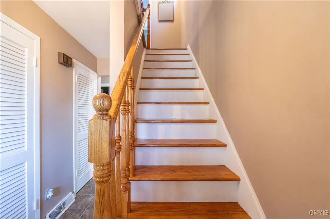 102 Parkway, Rome, New York 13440, Rome, New York 13440, 3 Bedrooms Bedrooms, 8 Rooms Rooms,1 BathroomBathrooms,Residential,For Sale,102 Parkway, Rome, New York 13440,0,S1649543