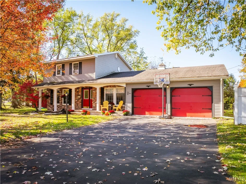 102 Parkway, Rome, New York 13440, Rome, New York 13440, 3 Bedrooms Bedrooms, 8 Rooms Rooms,1 BathroomBathrooms,Residential,For Sale,102 Parkway, Rome, New York 13440,0,S1649543