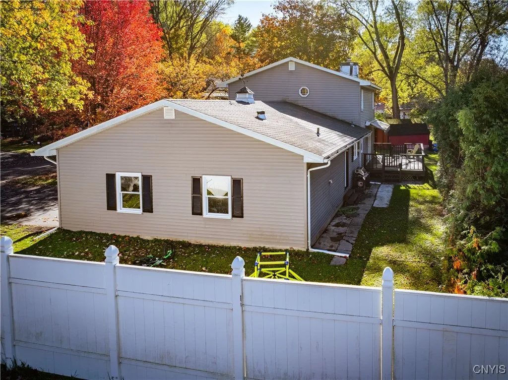 102 Parkway, Rome, New York 13440, Rome, New York 13440, 3 Bedrooms Bedrooms, 8 Rooms Rooms,1 BathroomBathrooms,Residential,For Sale,102 Parkway, Rome, New York 13440,0,S1649543