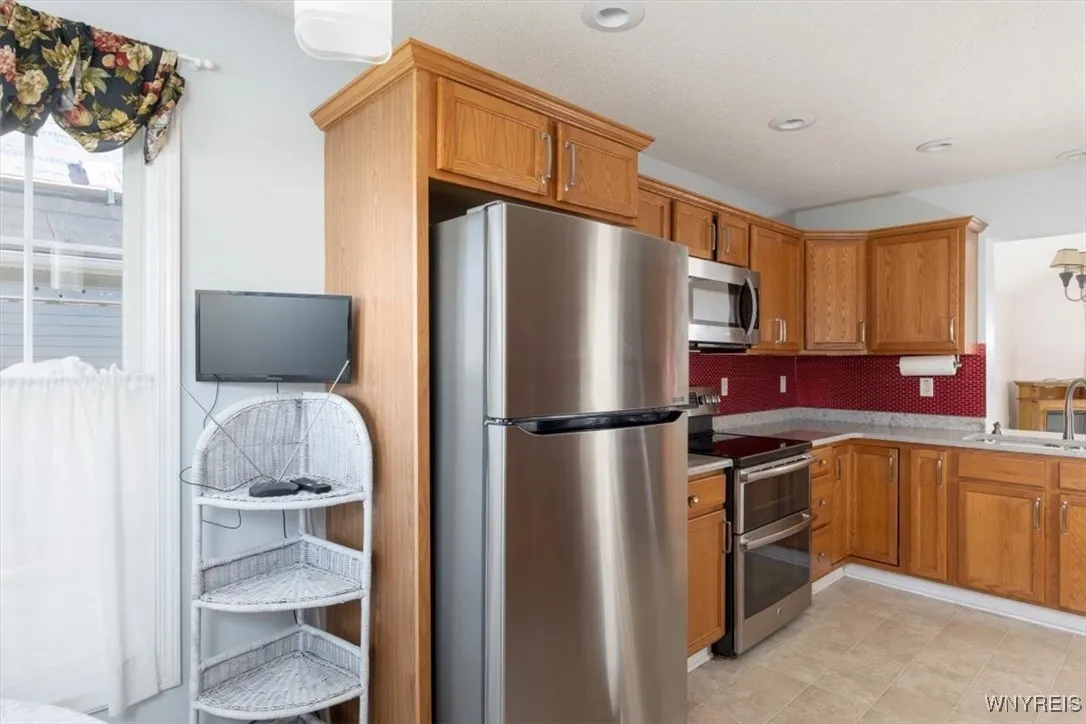 52 Rushford Hollow Drive, Cheektowaga, New York 14, Cheektowaga, New York 14227, 2 Bedrooms Bedrooms, 6 Rooms Rooms,2 BathroomsBathrooms,Residential,For Sale,52 Rushford Hollow Drive, Cheektowaga, New York 14,0,B1649679