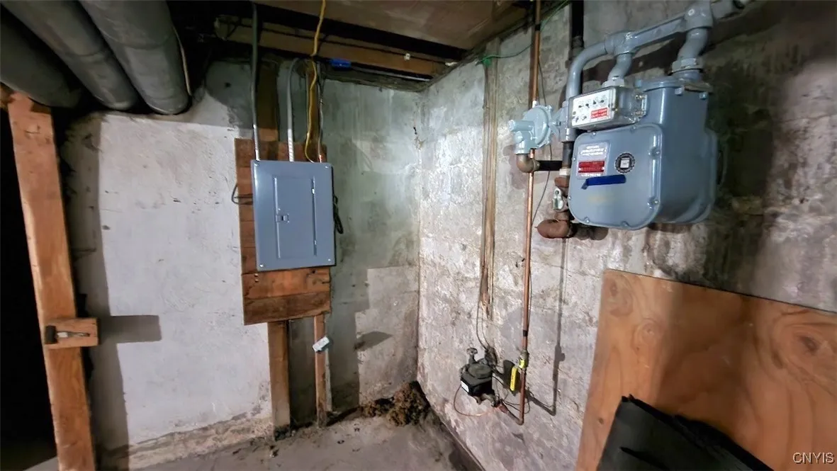 127 Delray Avenue, Syracuse, New York 13224, Syracuse, New York 13224, 4 Bedrooms Bedrooms, 9 Rooms Rooms,1 BathroomBathrooms,Residential,For Sale,127 Delray Avenue, Syracuse, New York 13224,0,S1649627