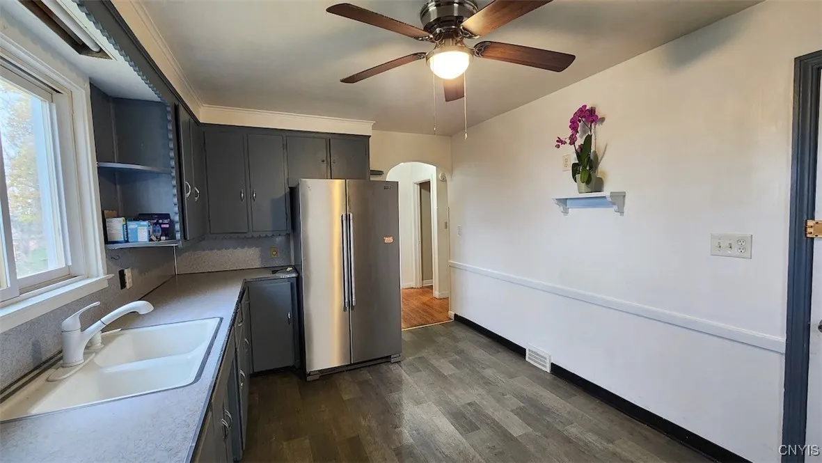 127 Delray Avenue, Syracuse, New York 13224, Syracuse, New York 13224, 4 Bedrooms Bedrooms, 9 Rooms Rooms,1 BathroomBathrooms,Residential,For Sale,127 Delray Avenue, Syracuse, New York 13224,0,S1649627