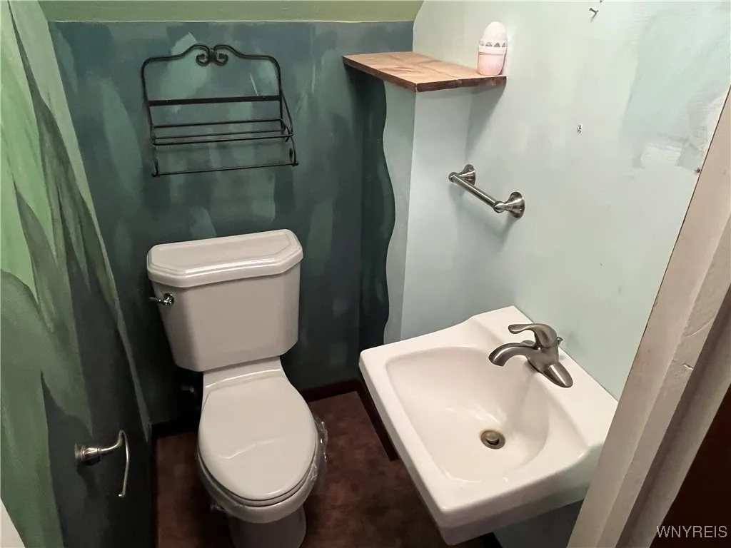 6067 East Avenue, Newfane, New York 14108, Newfane, New York 14108, 3 Bedrooms Bedrooms, 6 Rooms Rooms,1 BathroomBathrooms,Residential,For Sale,6067 East Avenue, Newfane, New York 14108,0,B1649844