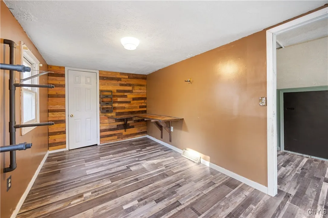 421 Fergerson Avenue, Clay, New York 13212, Clay, New York 13212, 4 Bedrooms Bedrooms, 7 Rooms Rooms,1 BathroomBathrooms,Residential,For Sale,421 Fergerson Avenue, Clay, New York 13212,0,S1649832