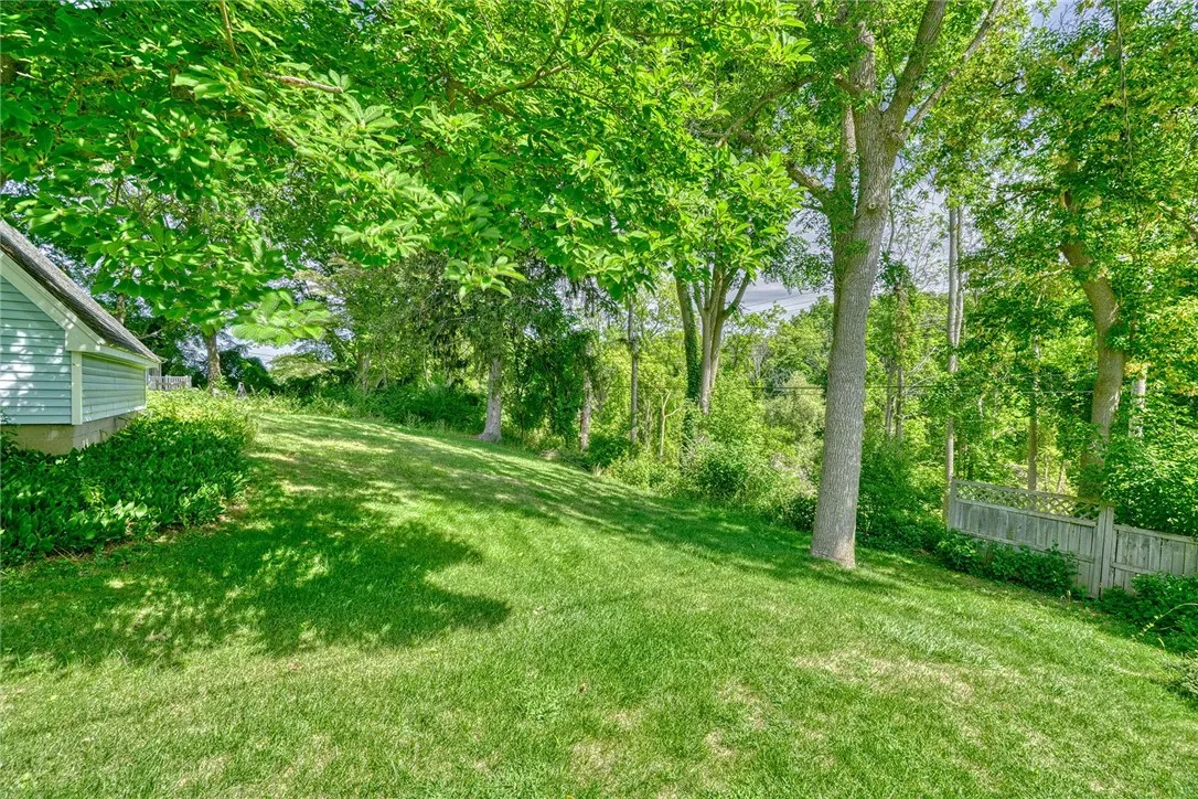 Backs to woods, privacy!