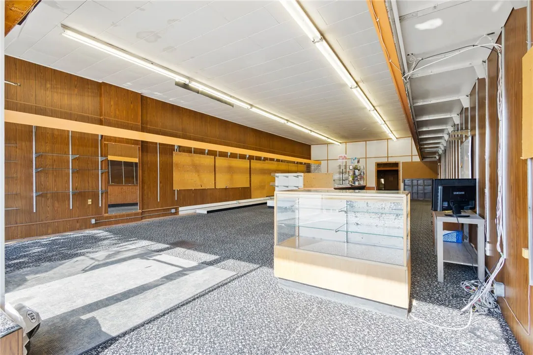 54-56 Main Street, Leroy, New York 14482, Leroy, New York 14482, ,Commercial Sale,For Sale,54-56 Main Street, Leroy, New York 14482,0,R1649848