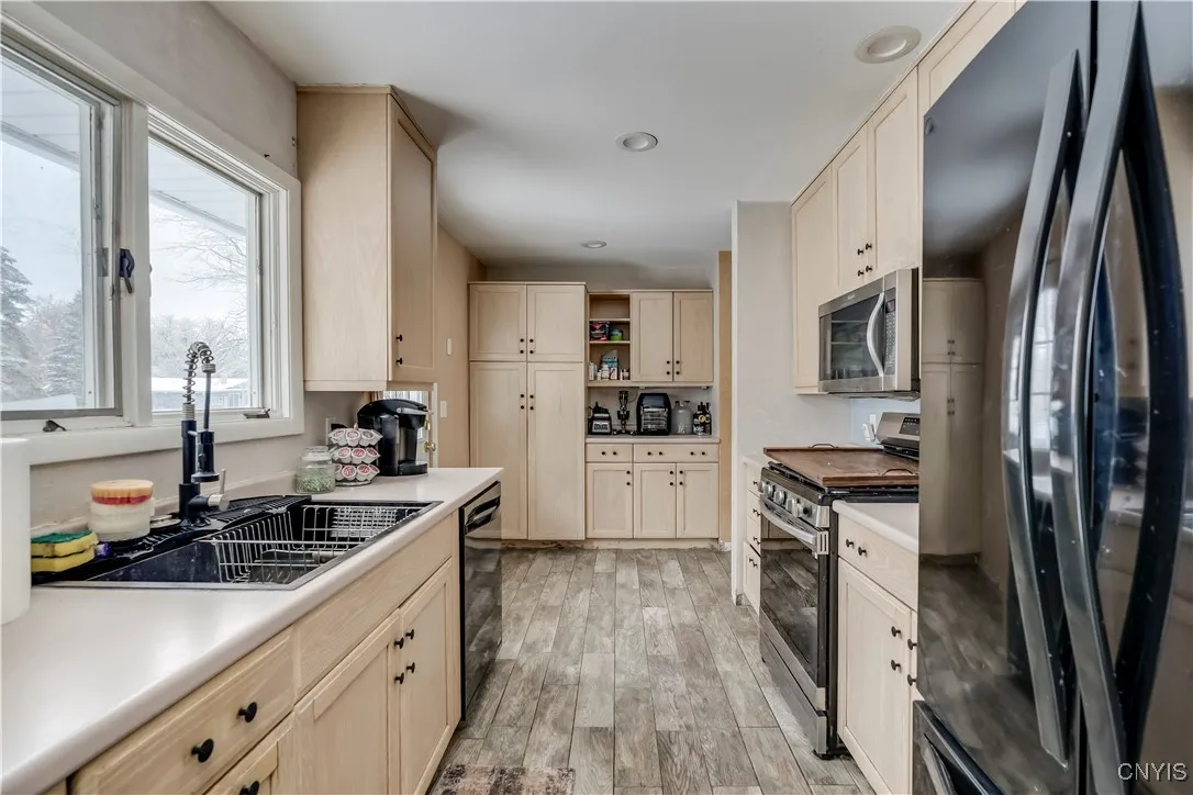 402 Barben Avenue, Watertown City, New York 13601, Watertown City, New York 13601, 4 Bedrooms Bedrooms, 10 Rooms Rooms,2 BathroomsBathrooms,Residential,For Sale,402 Barben Avenue, Watertown City, New York 13601,0,S1649817