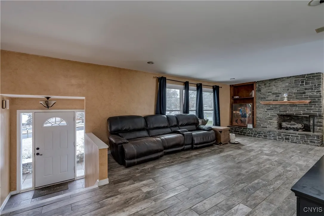 402 Barben Avenue, Watertown City, New York 13601, Watertown City, New York 13601, 4 Bedrooms Bedrooms, 10 Rooms Rooms,2 BathroomsBathrooms,Residential,For Sale,402 Barben Avenue, Watertown City, New York 13601,0,S1649817