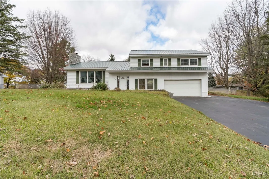 402 Barben Avenue, Watertown City, New York 13601, Watertown City, New York 13601, 4 Bedrooms Bedrooms, 10 Rooms Rooms,2 BathroomsBathrooms,Residential,For Sale,402 Barben Avenue, Watertown City, New York 13601,0,S1649817