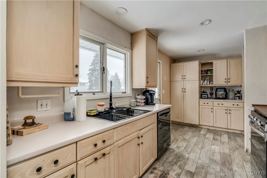 402 Barben Avenue, Watertown City, New York 13601, Watertown City, New York 13601, 4 Bedrooms Bedrooms, 10 Rooms Rooms,2 BathroomsBathrooms,Residential,For Sale,402 Barben Avenue, Watertown City, New York 13601,0,S1649817