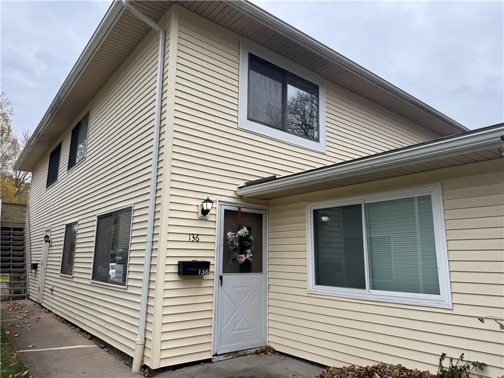 136 Milrace Drive, East Rochester, New York 14445, East Rochester, New York 14445, 2 Bedrooms Bedrooms, 4 Rooms Rooms,1 BathroomBathrooms,Residential Lease,For Rent,136 Milrace Drive, East Rochester, New York 14445,0,R1649830
