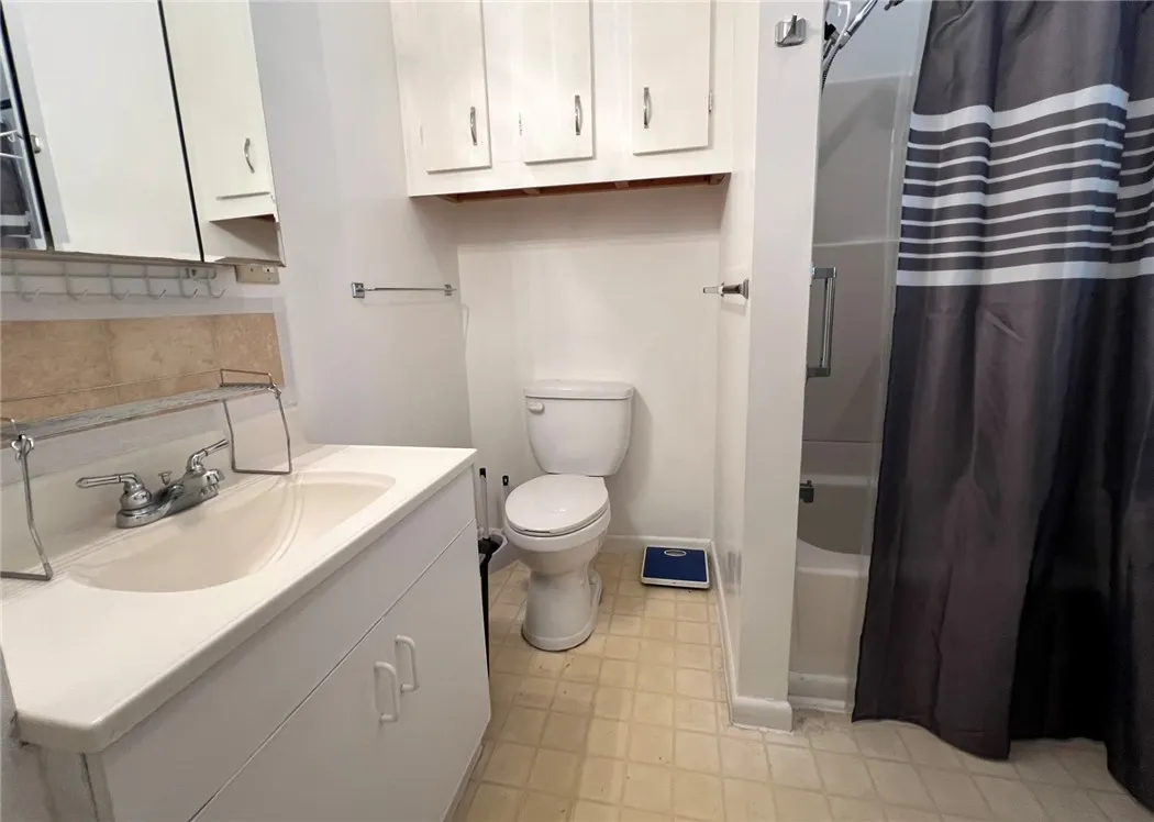 912 Magee Street, Elmira City, New York 14901, Elmira City, New York 14901, 4 Bedrooms Bedrooms, ,2 BathroomsBathrooms,Residential,For Sale,912 Magee Street, Elmira City, New York 14901,0,R1646787