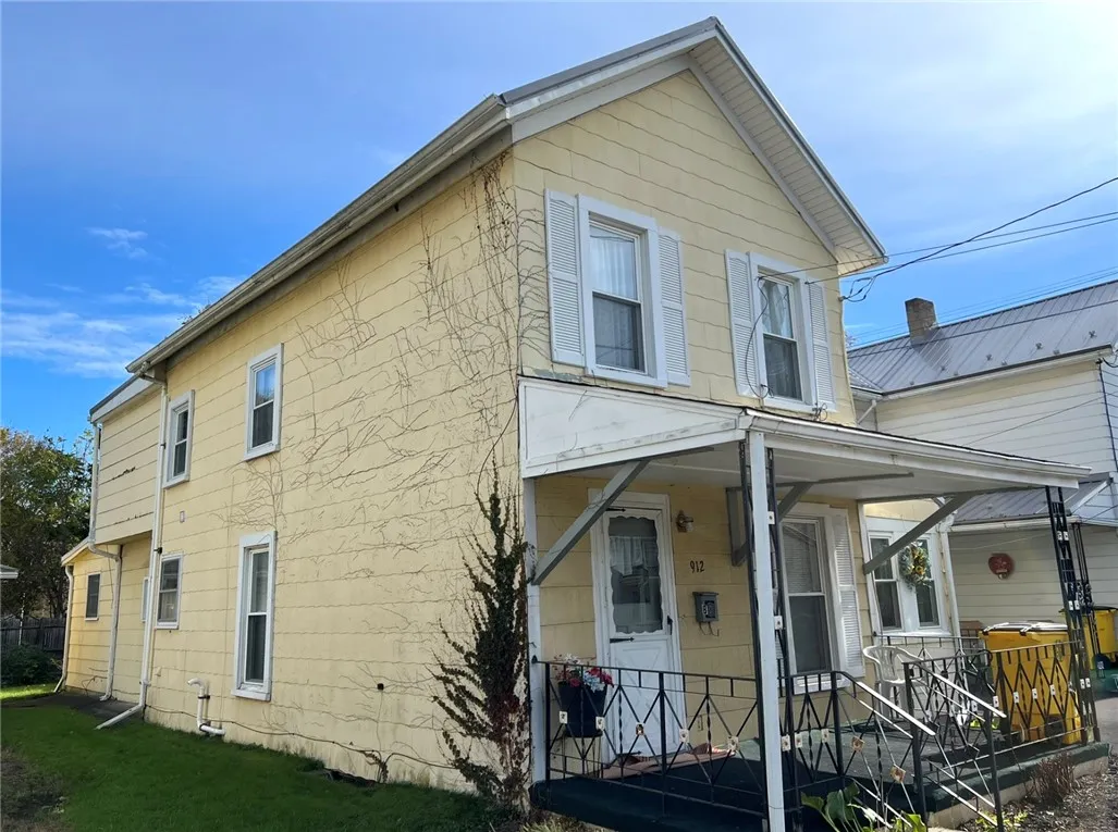 912 Magee Street, Elmira City, New York 14901, Elmira City, New York 14901, 4 Bedrooms Bedrooms, ,2 BathroomsBathrooms,Residential,For Sale,912 Magee Street, Elmira City, New York 14901,0,R1646787