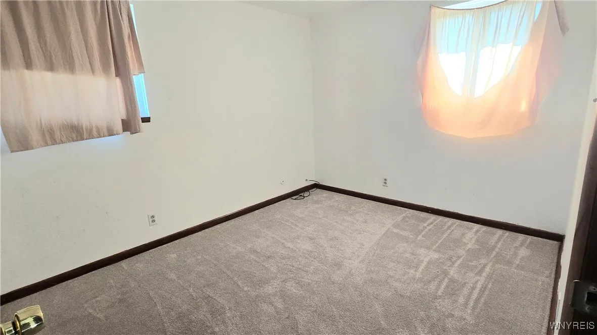 26 Alcona Avenue, Amherst, New York 14226, Amherst, New York 14226, 2 Bedrooms Bedrooms, 4 Rooms Rooms,1 BathroomBathrooms,Residential Lease,For Rent,26 Alcona Avenue, Amherst, New York 14226,0,B1648879