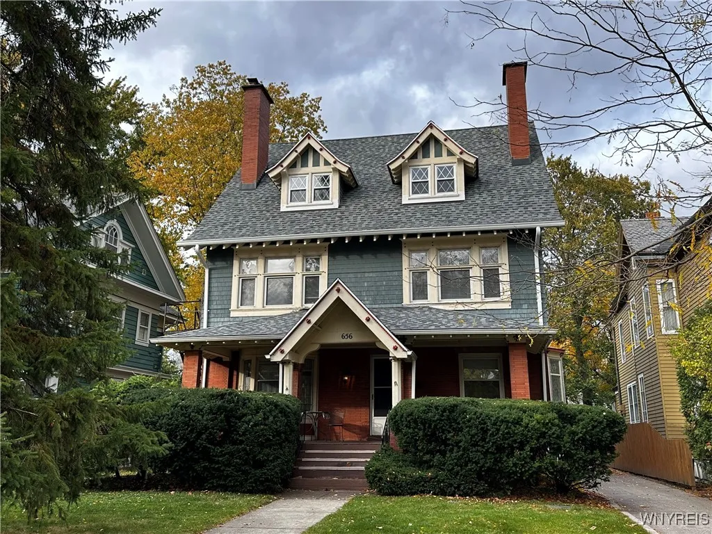 656 Lafayette Avenue, Buffalo, New York 14222, Buffalo, New York 14222, 1 Bedroom Bedrooms, 6 Rooms Rooms,1 BathroomBathrooms,Residential Lease,Closed,656 Lafayette Avenue, Buffalo, New York 14222,0,B1649872