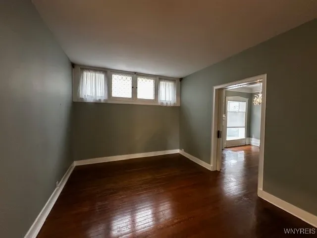 656 Lafayette Avenue, Buffalo, New York 14222, Buffalo, New York 14222, 1 Bedroom Bedrooms, 6 Rooms Rooms,1 BathroomBathrooms,Residential Lease,Closed,656 Lafayette Avenue, Buffalo, New York 14222,0,B1649872