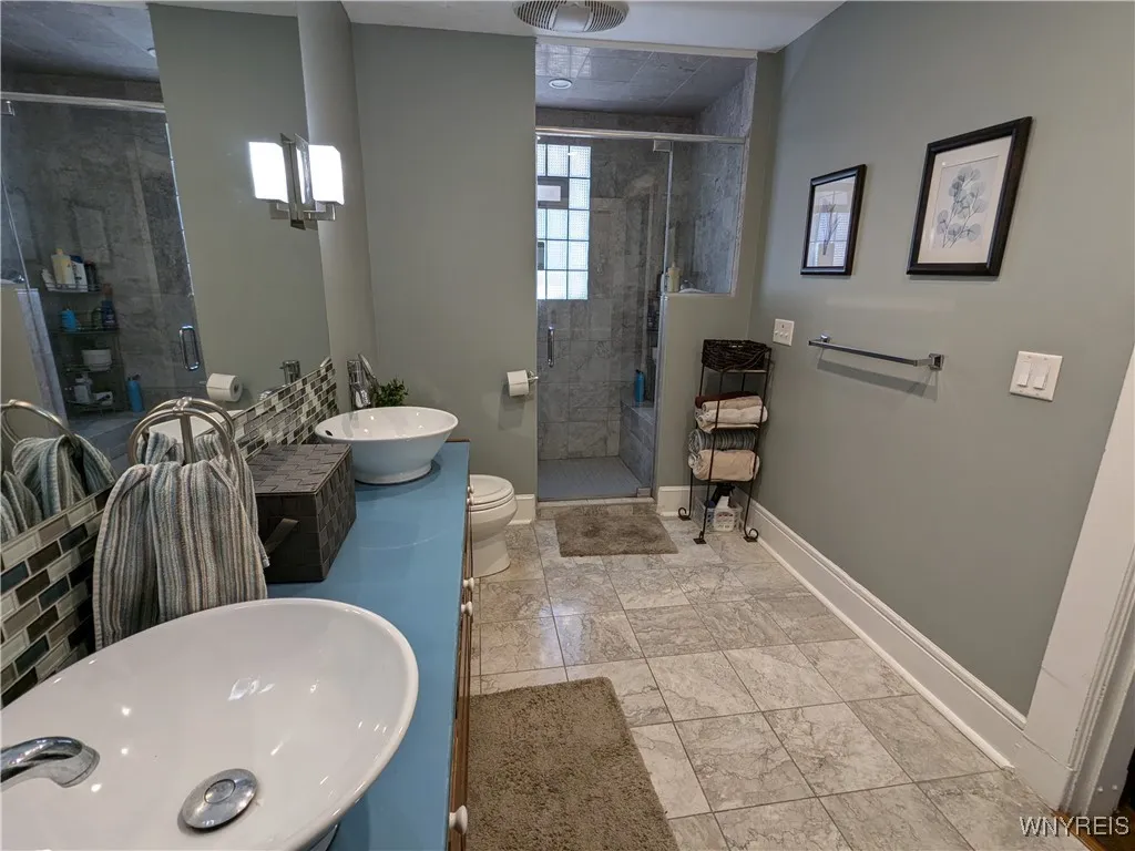 656 Lafayette Avenue, Buffalo, New York 14222, Buffalo, New York 14222, 1 Bedroom Bedrooms, 6 Rooms Rooms,1 BathroomBathrooms,Residential Lease,For Rent,656 Lafayette Avenue, Buffalo, New York 14222,0,B1649872