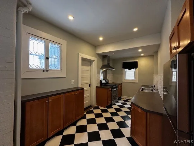 656 Lafayette Avenue, Buffalo, New York 14222, Buffalo, New York 14222, 1 Bedroom Bedrooms, 6 Rooms Rooms,1 BathroomBathrooms,Residential Lease,Closed,656 Lafayette Avenue, Buffalo, New York 14222,0,B1649872