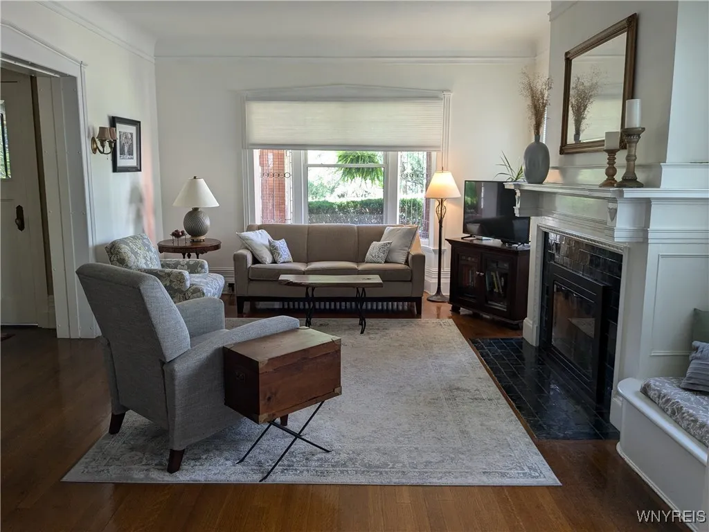 656 Lafayette Avenue, Buffalo, New York 14222, Buffalo, New York 14222, 1 Bedroom Bedrooms, 6 Rooms Rooms,1 BathroomBathrooms,Residential Lease,For Rent,656 Lafayette Avenue, Buffalo, New York 14222,0,B1649872