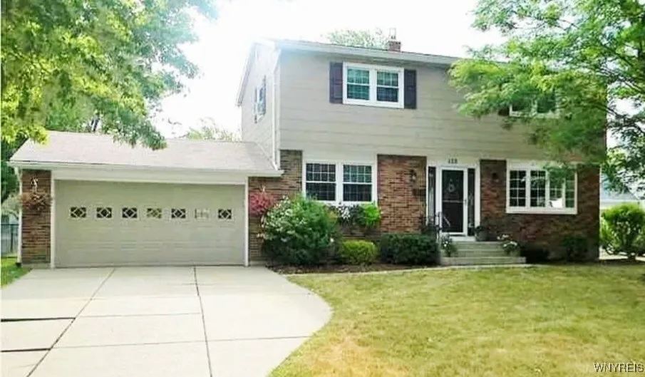 123 Ava Lane, Amherst, New York 14221, Amherst, New York 14221, 5 Bedrooms Bedrooms, 9 Rooms Rooms,2 BathroomsBathrooms,Residential Lease,For Rent,123 Ava Lane, Amherst, New York 14221,0,B1649873