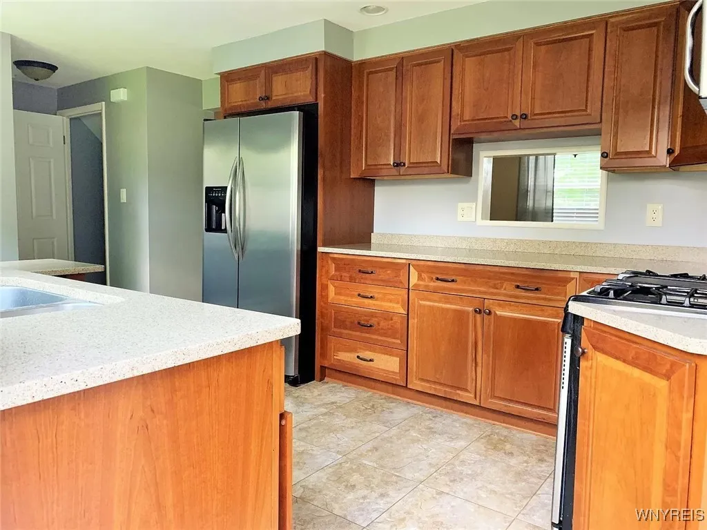 123 Ava Lane, Amherst, New York 14221, Amherst, New York 14221, 5 Bedrooms Bedrooms, 9 Rooms Rooms,2 BathroomsBathrooms,Residential Lease,For Rent,123 Ava Lane, Amherst, New York 14221,0,B1649873