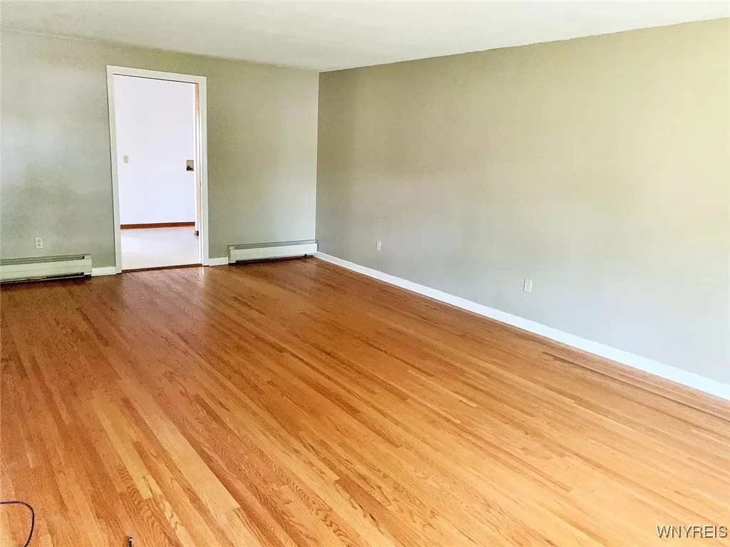 123 Ava Lane, Amherst, New York 14221, Amherst, New York 14221, 5 Bedrooms Bedrooms, 9 Rooms Rooms,2 BathroomsBathrooms,Residential Lease,For Rent,123 Ava Lane, Amherst, New York 14221,0,B1649873