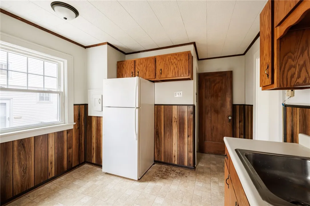 859 Thurston Road, Rochester, New York 14619, Rochester, New York 14619, 3 Bedrooms Bedrooms, 6 Rooms Rooms,1 BathroomBathrooms,Residential,For Sale,859 Thurston Road, Rochester, New York 14619,0,R1649436