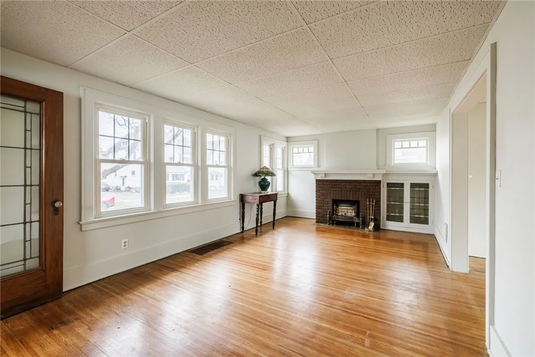 859 Thurston Road, Rochester, New York 14619, Rochester, New York 14619, 3 Bedrooms Bedrooms, 6 Rooms Rooms,1 BathroomBathrooms,Residential,For Sale,859 Thurston Road, Rochester, New York 14619,0,R1649436