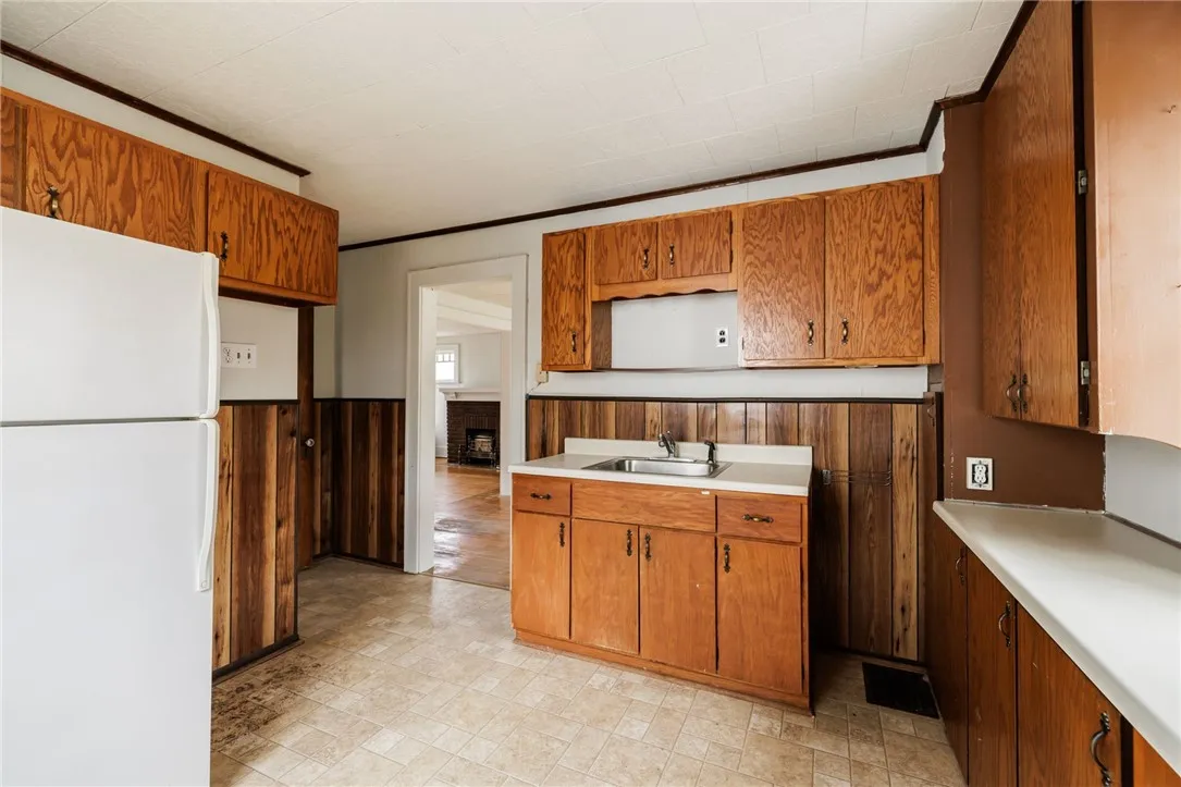 859 Thurston Road, Rochester, New York 14619, Rochester, New York 14619, 3 Bedrooms Bedrooms, 6 Rooms Rooms,1 BathroomBathrooms,Residential,For Sale,859 Thurston Road, Rochester, New York 14619,0,R1649436