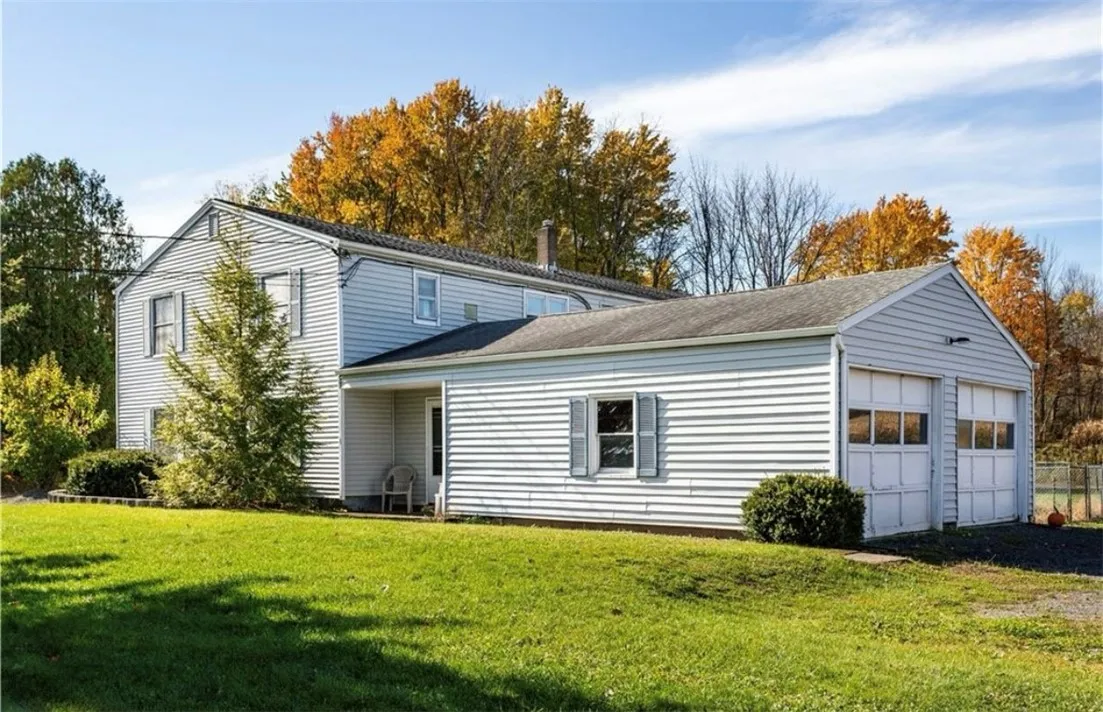 4191 Walworth Ontario Road, Walworth, New York 145, Walworth, New York 14568, 3 Bedrooms Bedrooms, 5 Rooms Rooms,1 BathroomBathrooms,Residential Lease,For Rent,4191 Walworth Ontario Road, Walworth, New York 145,0,R1649447