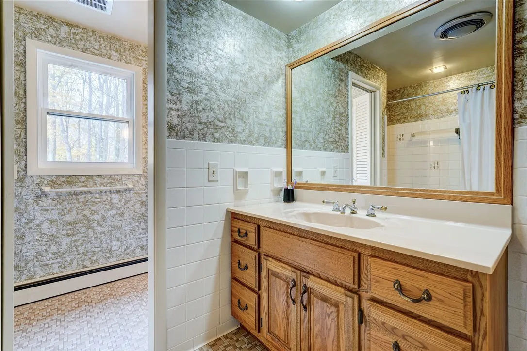 191 Widger Road, Ogden, New York 14559, Ogden, New York 14559, 3 Bedrooms Bedrooms, 8 Rooms Rooms,2 BathroomsBathrooms,Residential,For Sale,191 Widger Road, Ogden, New York 14559,0,R1649712