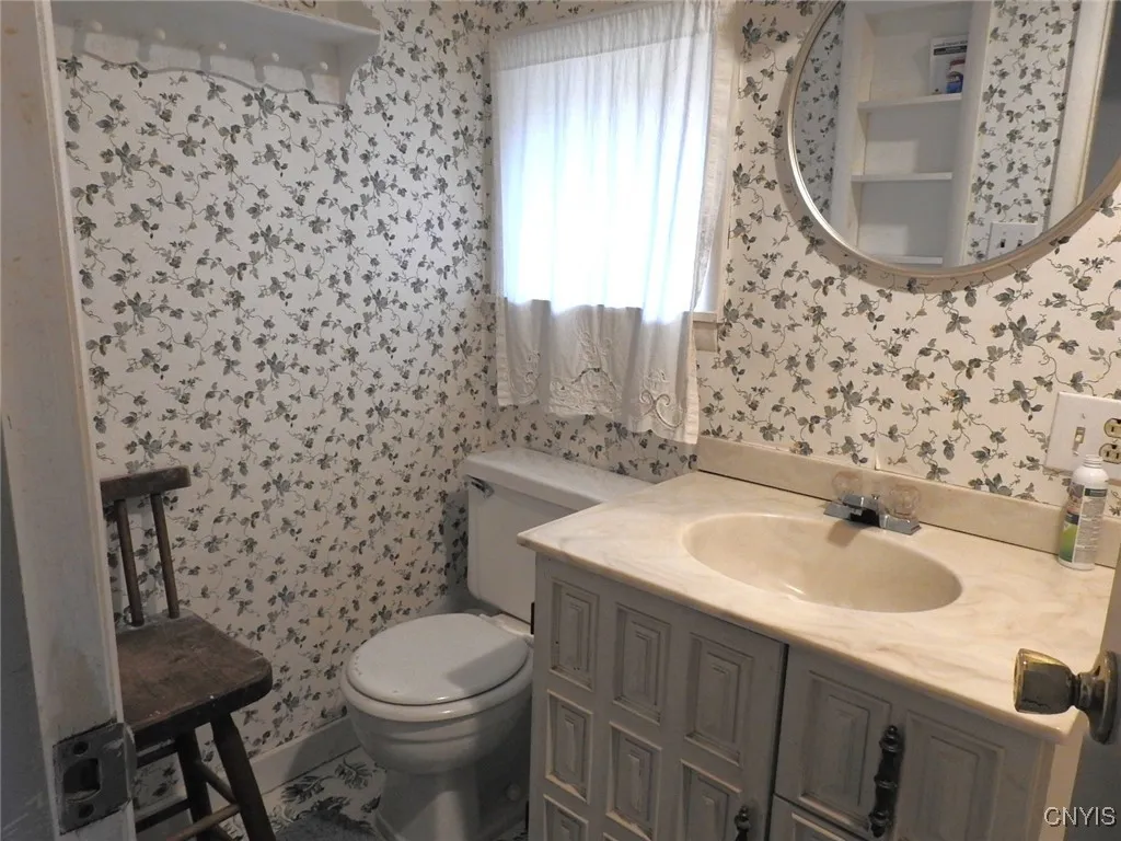 Full bath w tub and shower