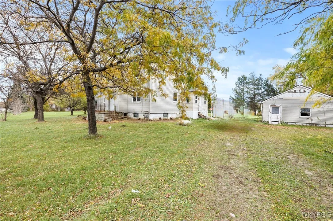 5390 Abel Road, Hamburg, New York 14075, Hamburg, New York 14075, 4 Bedrooms Bedrooms, 9 Rooms Rooms,1 BathroomBathrooms,Residential,For Sale,5390 Abel Road, Hamburg, New York 14075,0,B1649882