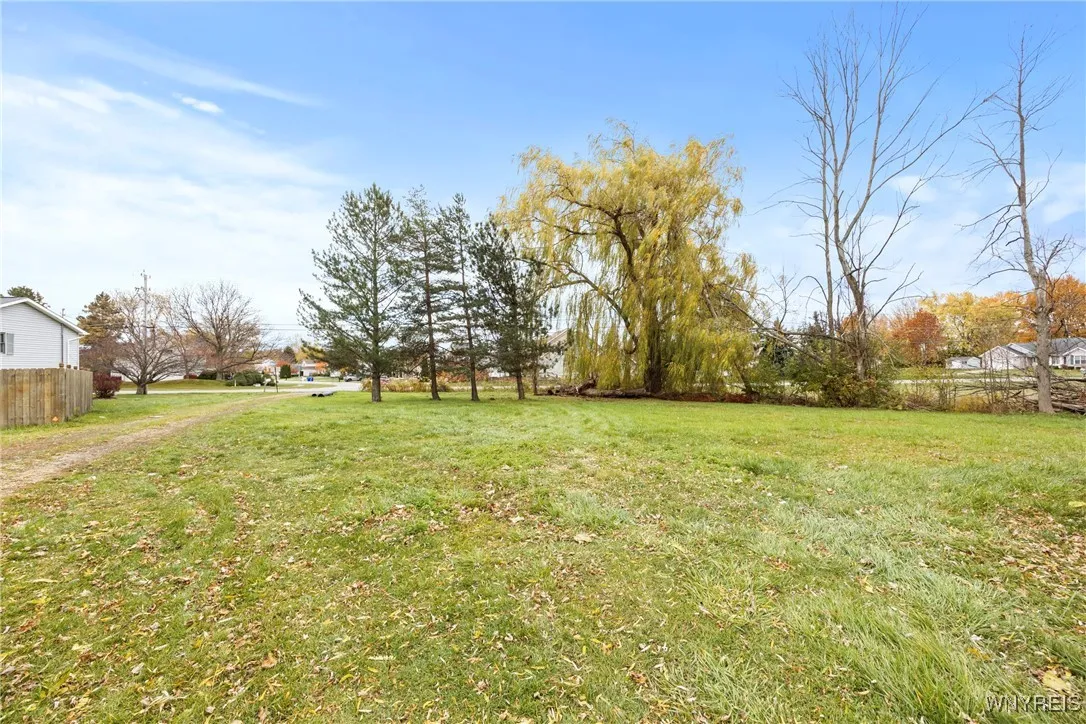 5390 Abel Road, Hamburg, New York 14075, Hamburg, New York 14075, 4 Bedrooms Bedrooms, 9 Rooms Rooms,1 BathroomBathrooms,Residential,For Sale,5390 Abel Road, Hamburg, New York 14075,0,B1649882