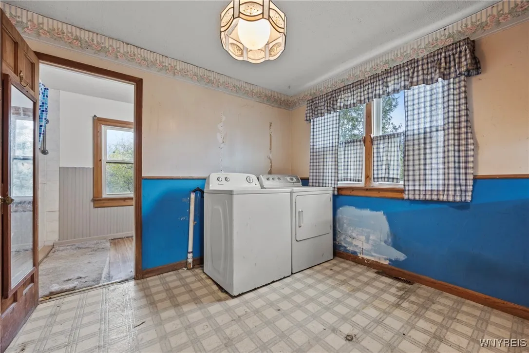 5390 Abel Road, Hamburg, New York 14075, Hamburg, New York 14075, 4 Bedrooms Bedrooms, 9 Rooms Rooms,1 BathroomBathrooms,Residential,For Sale,5390 Abel Road, Hamburg, New York 14075,0,B1649882
