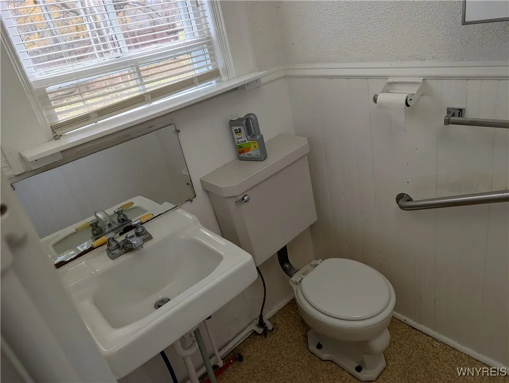 APT 1 BATHROOM